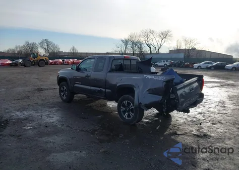 2018 Toyota Tacoma Trd Sport z USA, uszkodzony, nr VIN 5TFSZ5AN4JX149896